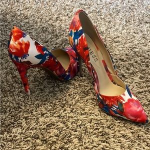 Guess Floral Pumps
